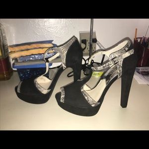 Michael Michael Kors heels